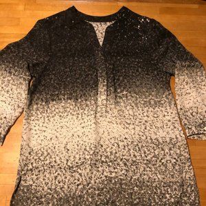 Rose&Olive Gray v-neck Blouse